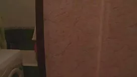 شخص یک عوضی بالغ را  ...