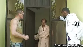 دوجنسگرا Briana Bank ...
