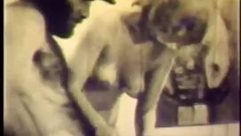 شخص شاخی با اشتیاق ل ...